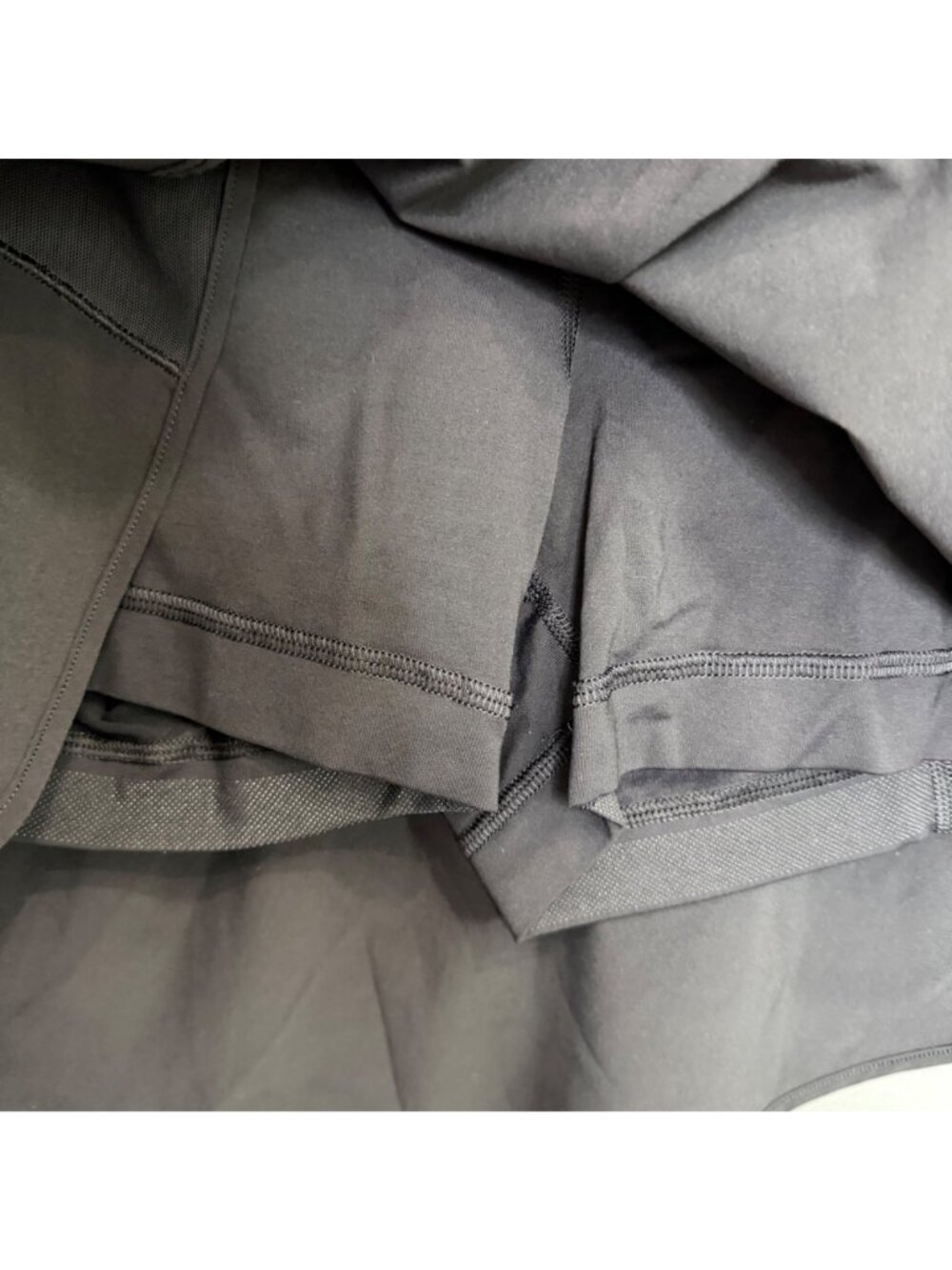 LULULEMON hotty hot high rise skirt in black size 6 - Picture 3 of 7